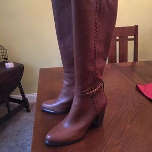 UGG Women's Claudine Chestnut Boot 10 B